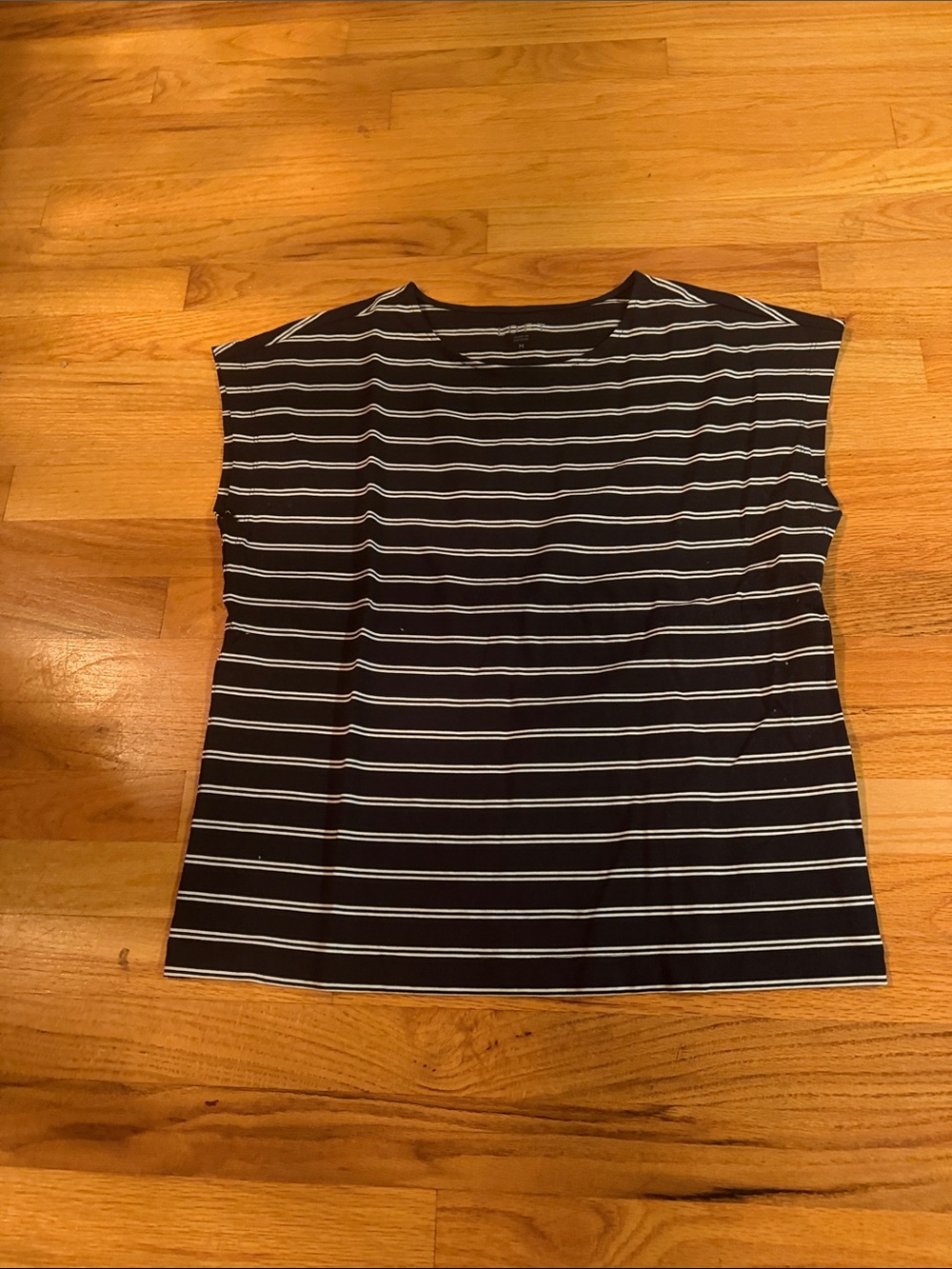 Loft Women’s Black & White Striped Short Sleeve Top Meduim
